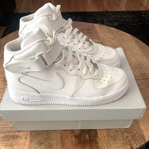 Nike Air Force 1 Mid